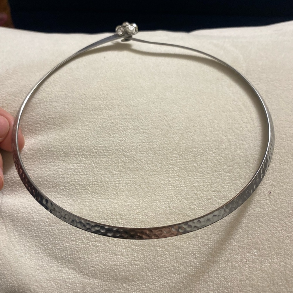 Elegant Silver Cuff Necklace